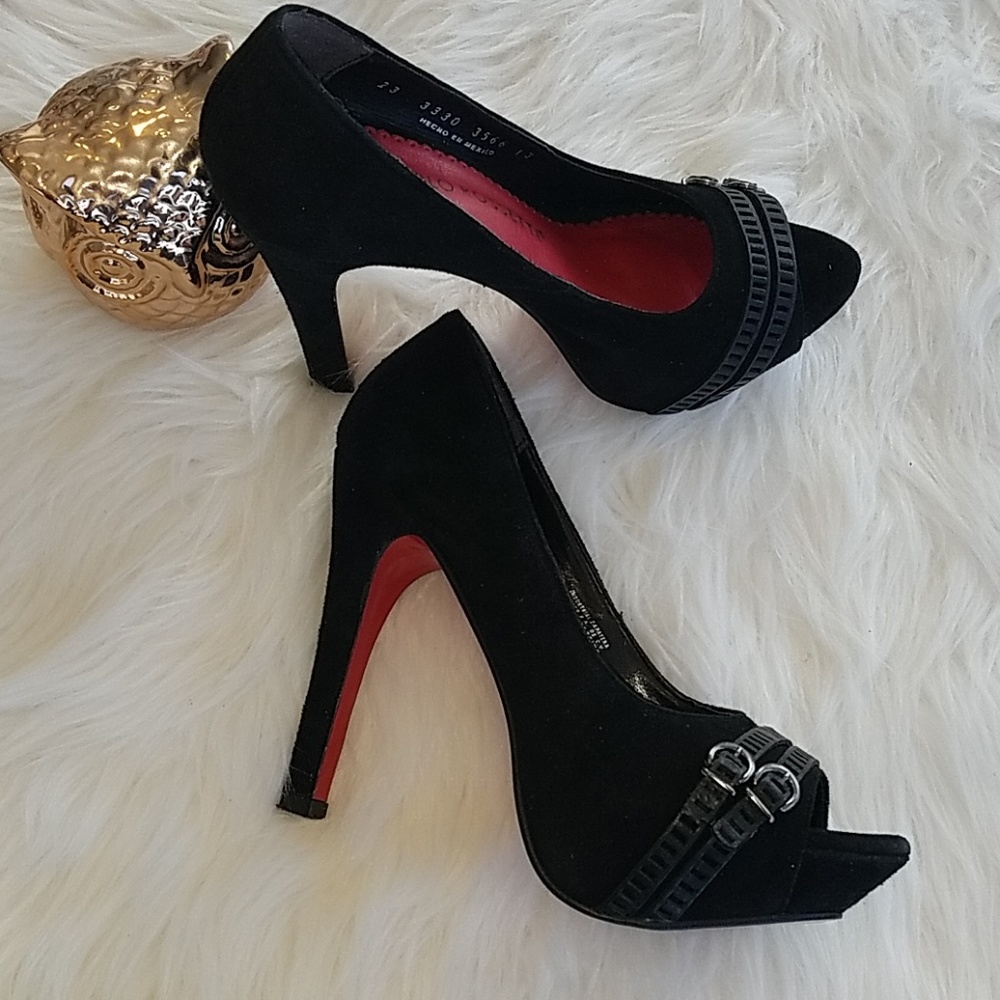 Heals - Picture 3 of 4
